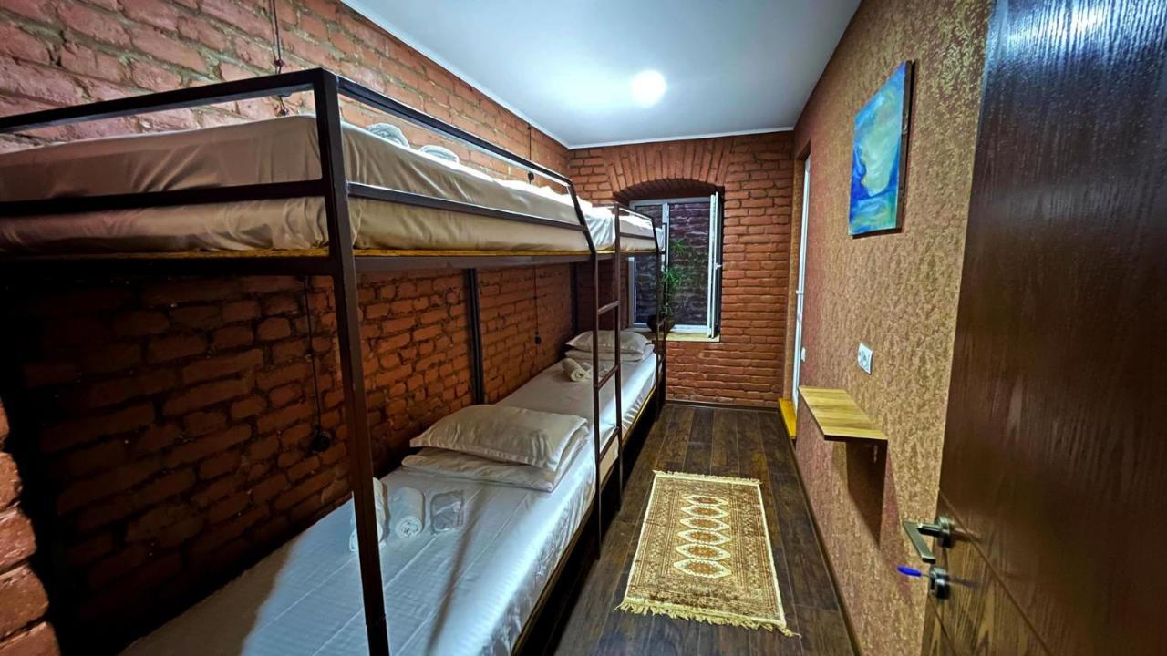 Hostel Pirosmani Tbilisi Luaran gambar